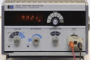 HP3403c RMS-Voltmeter Frontansicht