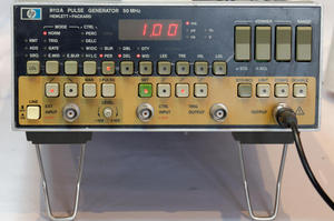 HP8112A Pulse Generator