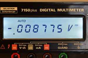 Solartron 7150 Displaybeleuchtung vor dem Umbau